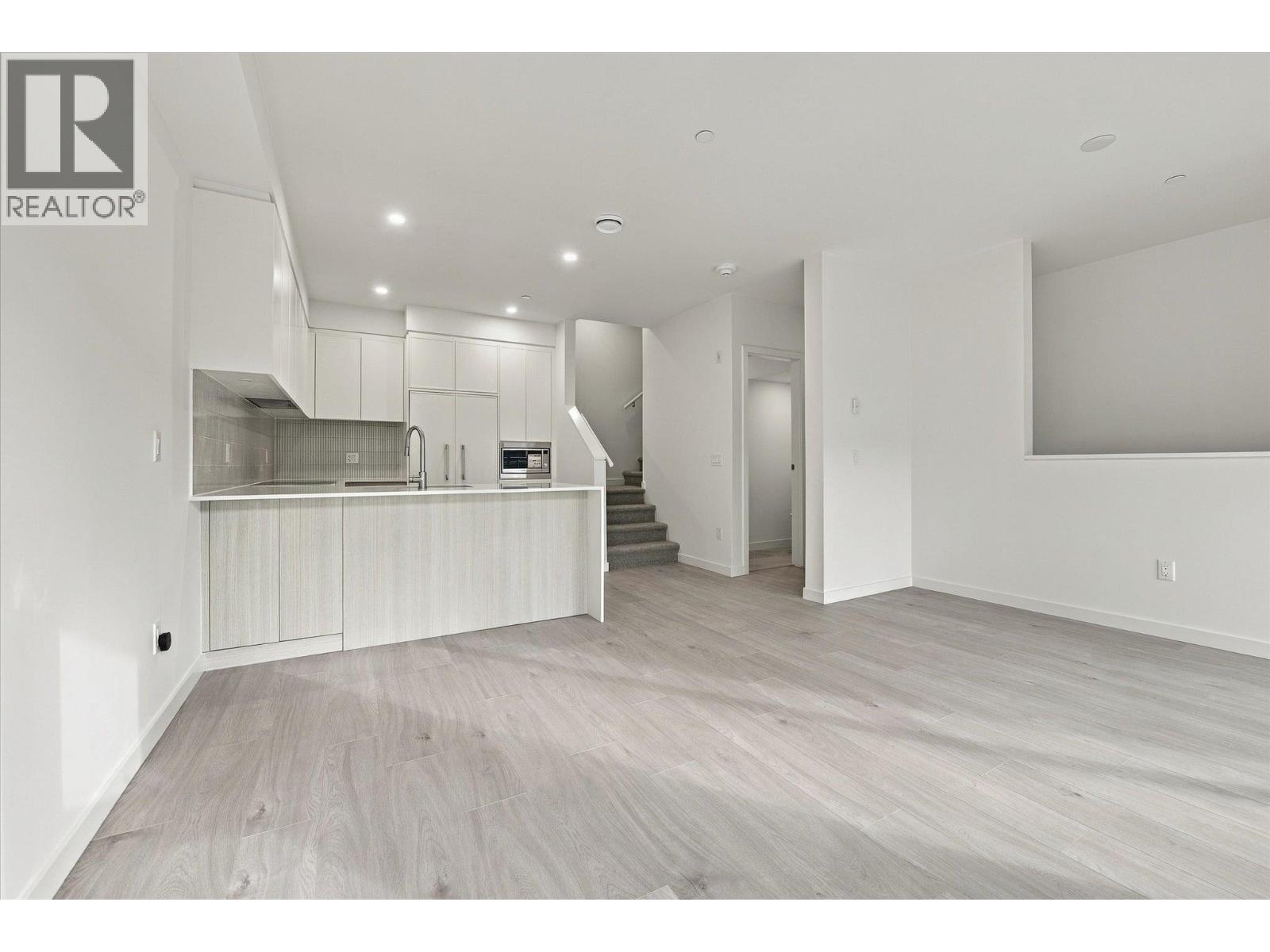 110 954 Lytton Street, North Vancouver, British Columbia  V7P 0C4 - Photo 5 - R3178131