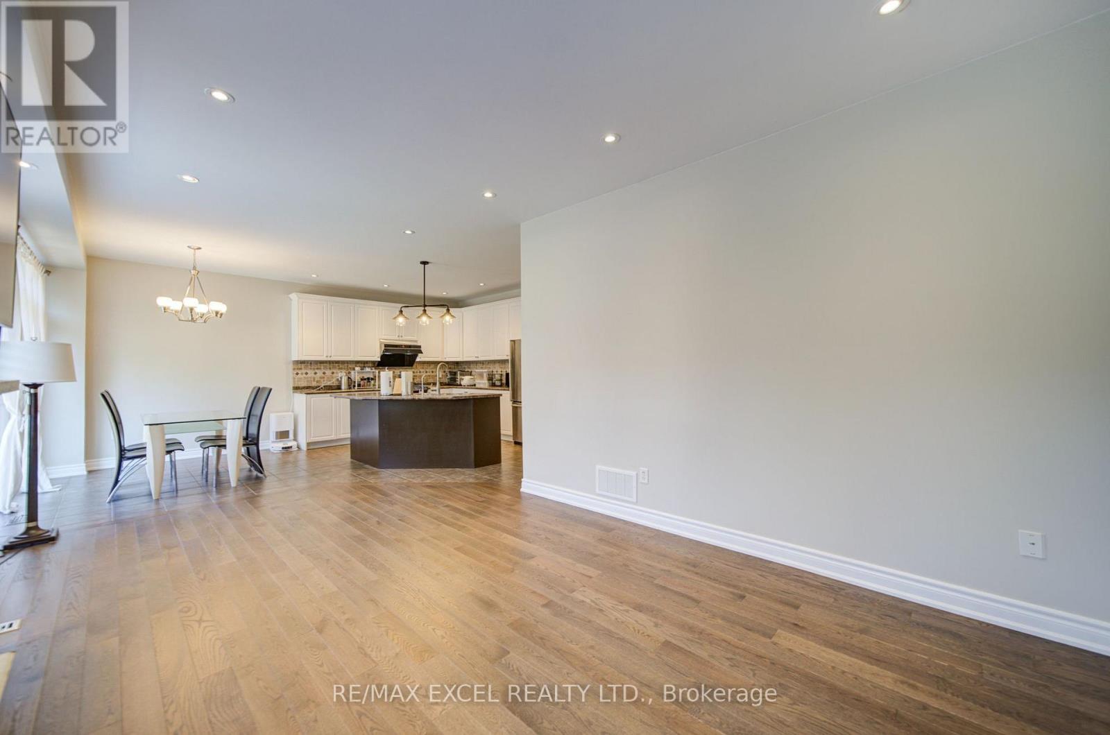 202 West Lawn Crescent, Whitchurch-Stouffville (Stouffville), Ontario  L4A 0B4 - Photo 27 - N14112512