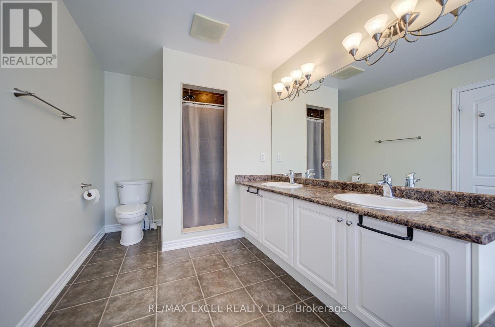 202 West Lawn Crescent, Whitchurch-Stouffville (Stouffville), Ontario  L4A 0B4 - Photo 46 - N14112512