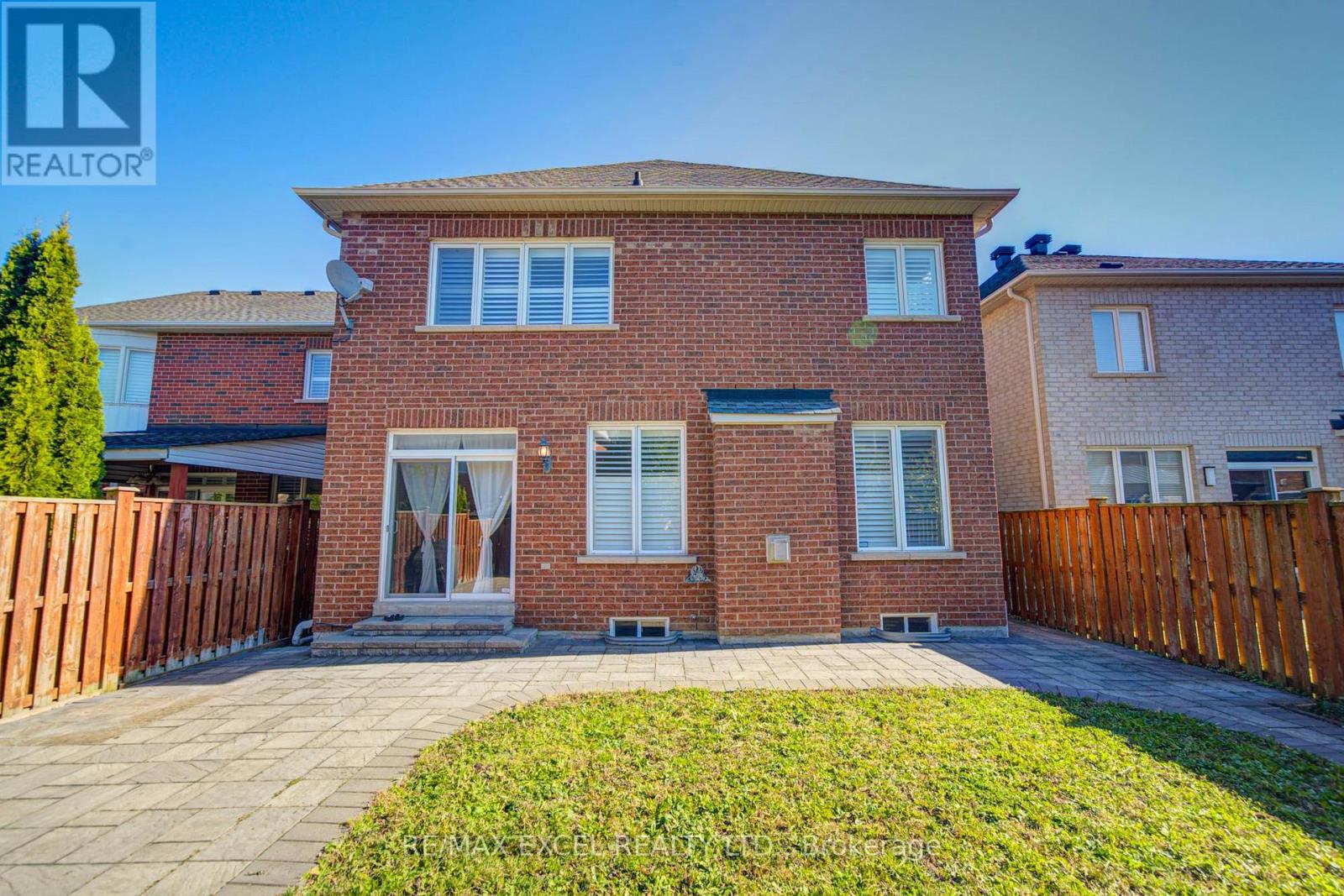 202 West Lawn Crescent, Whitchurch-Stouffville (Stouffville), Ontario  L4A 0B4 - Photo 50 - N14112512