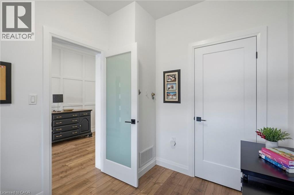15 Saint Anthony Place, Hamilton, Ontario  L9C 0E4 - Photo 6 - 40871632