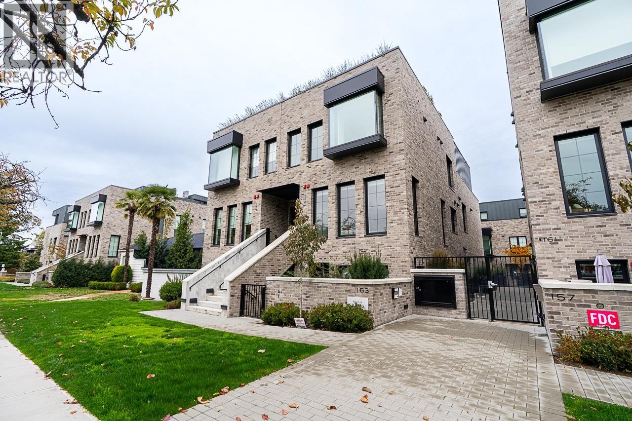 101 157 W KING EDWARD AVENUE, Vancouver, British Columbia