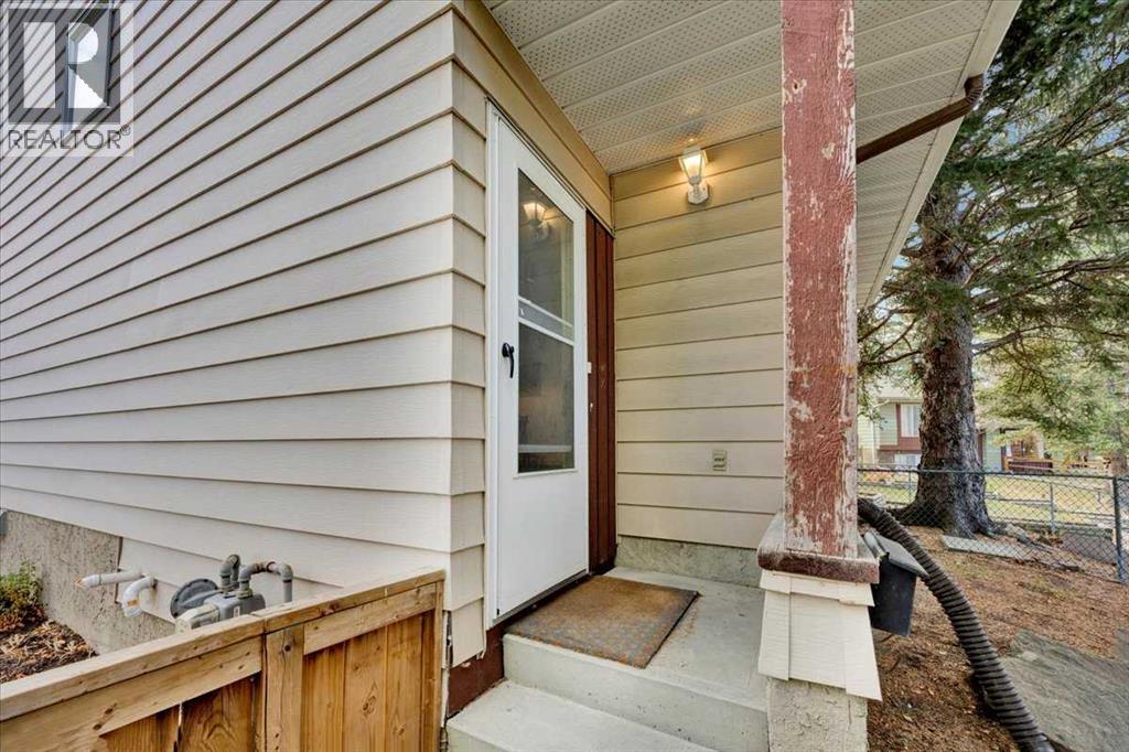35 Berkley Court NW