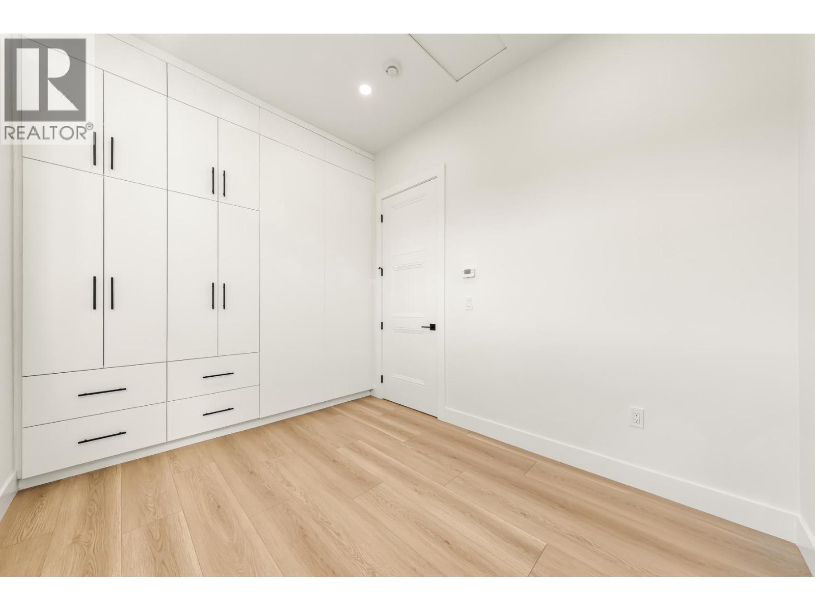 1 2686 Mcgill Street, Vancouver, British Columbia  V5K 1H3 - Photo 17 - R3177755