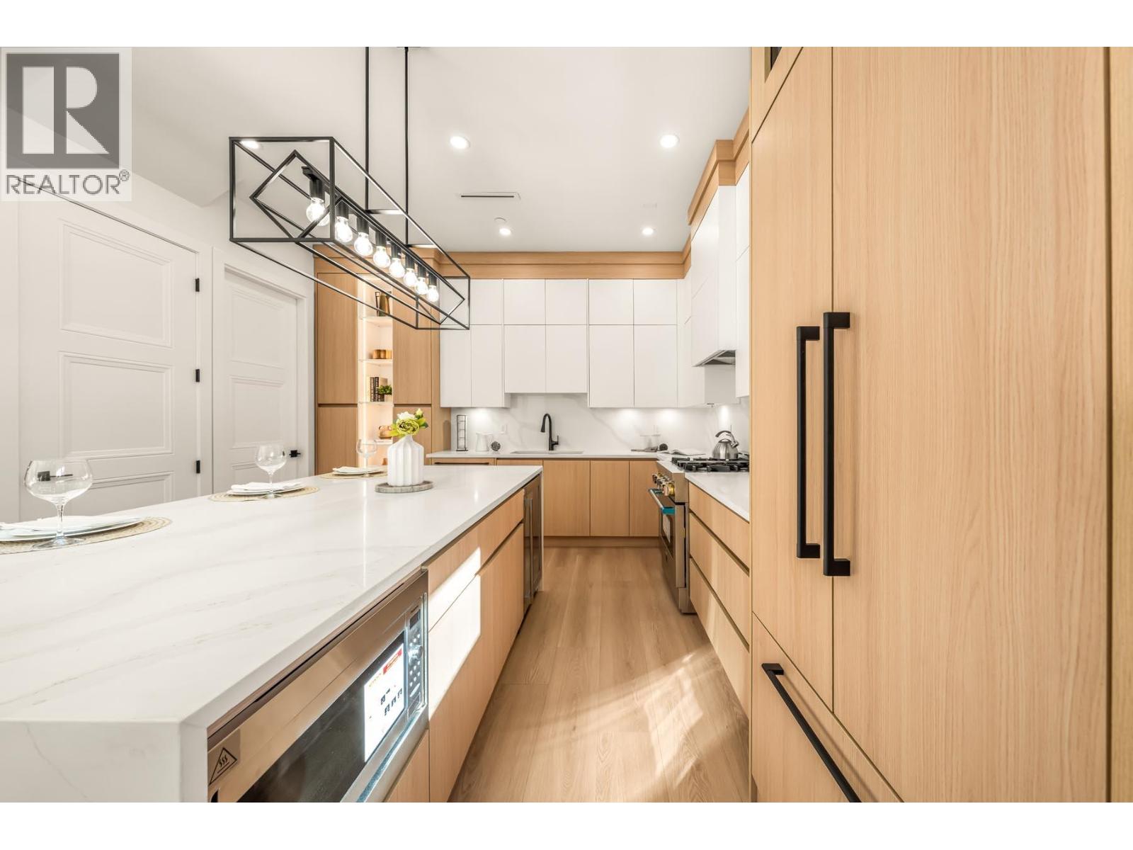 2 2686 Mcgill Street, Vancouver, British Columbia  V5K 1H3 - Photo 18 - R3177819