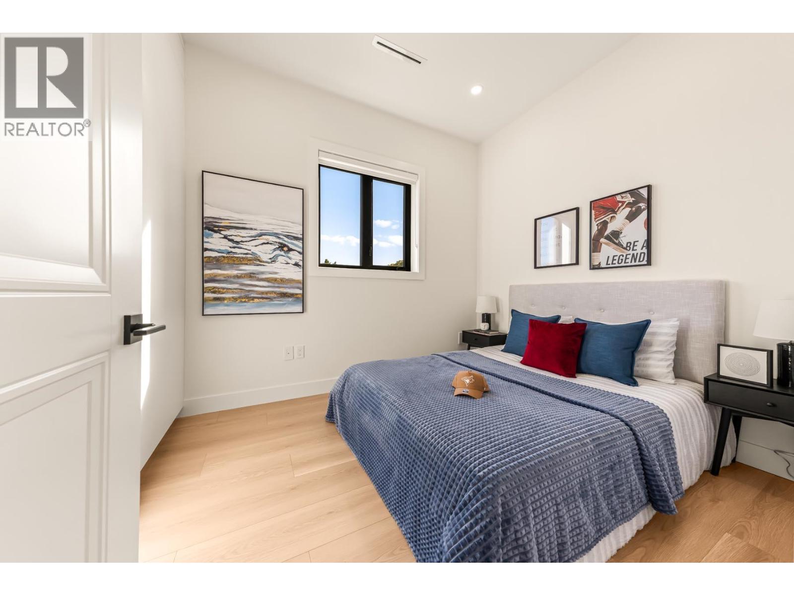 2 2686 Mcgill Street, Vancouver, British Columbia  V5K 1H3 - Photo 27 - R3177819