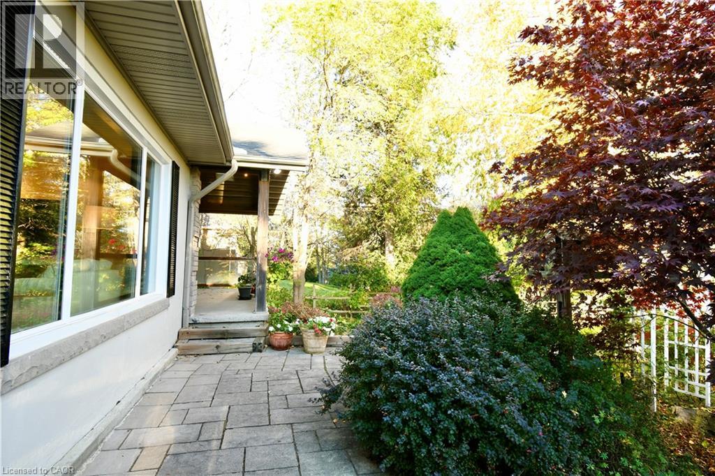 855 Governors Road, Dundas, Ontario  L9H 5E3 - Photo 8 - 40873591