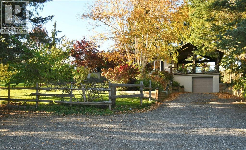 855 GOVERNORS Road, Dundas, Ontario