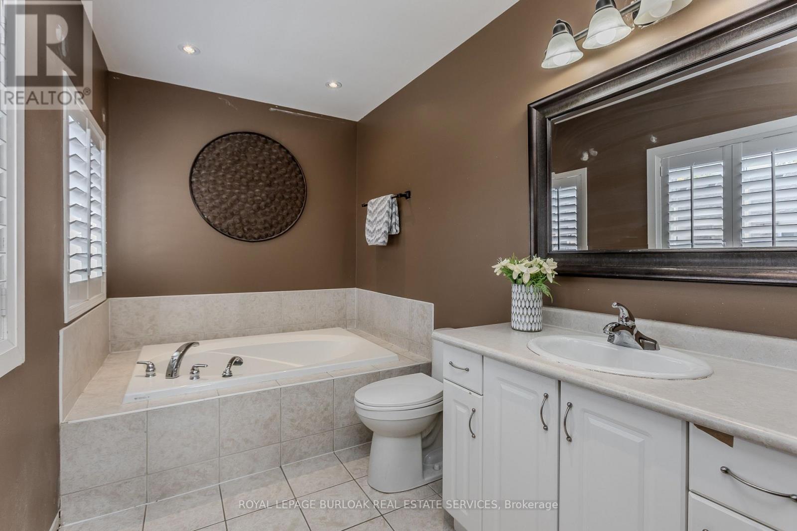 2248 Elmside Crescent, Burlington, Ontario  L7L 6Y7 - Photo 12 - W14112542