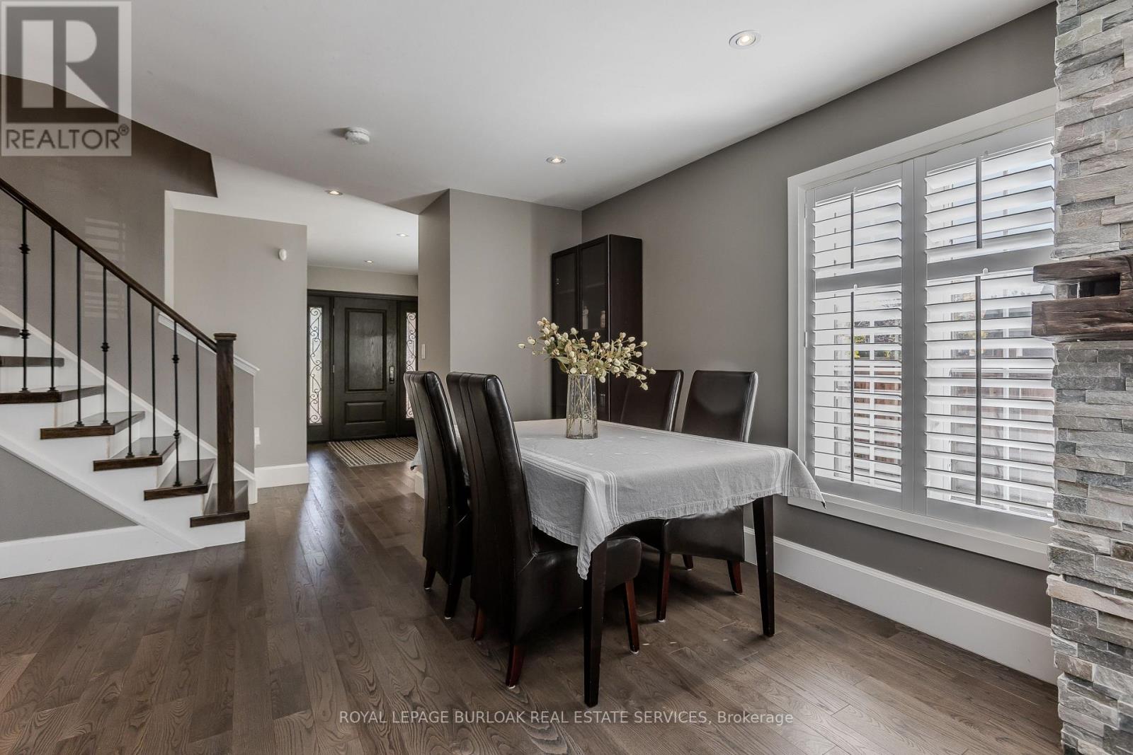 2248 Elmside Crescent, Burlington, Ontario  L7L 6Y7 - Photo 5 - W14112542