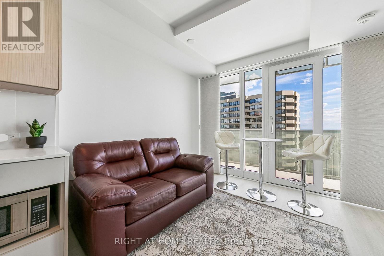 1405 - 3883 Quartz Road, Mississauga, Ontario  L5B 0M4 - Photo 3 - W14112562