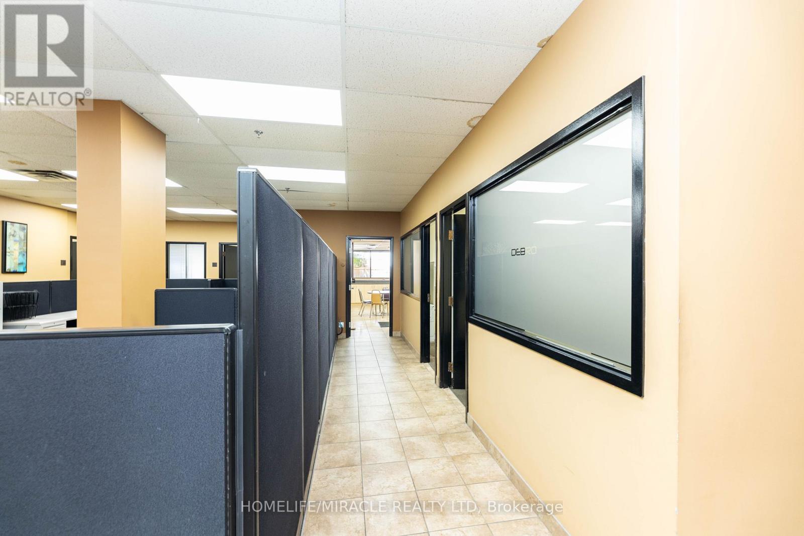 11 Automatic Road E, Brampton (Gore Industrial North), Ontario  L6S 4K6 - Photo 11 - W14112574