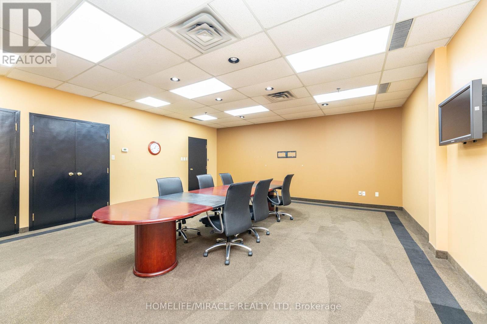 11 Automatic Road E, Brampton (Gore Industrial North), Ontario  L6S 4K6 - Photo 35 - W14112574