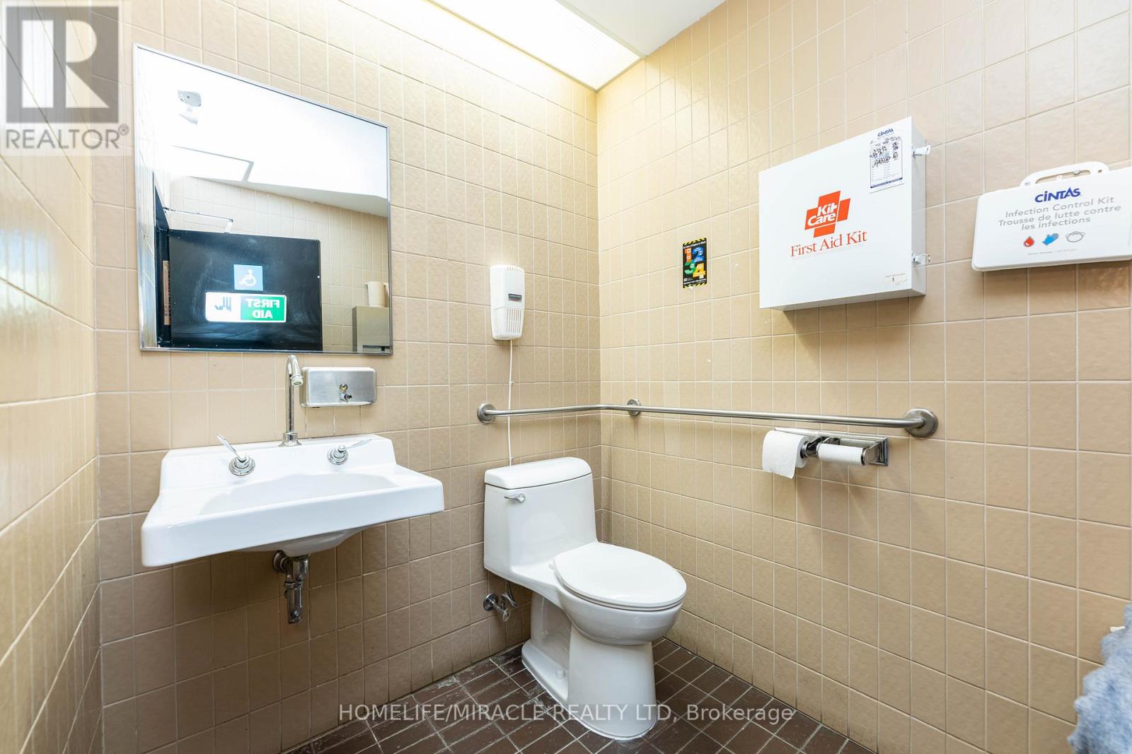 11 Automatic Road E, Brampton (Gore Industrial North), Ontario  L6S 4K6 - Photo 49 - W14112574