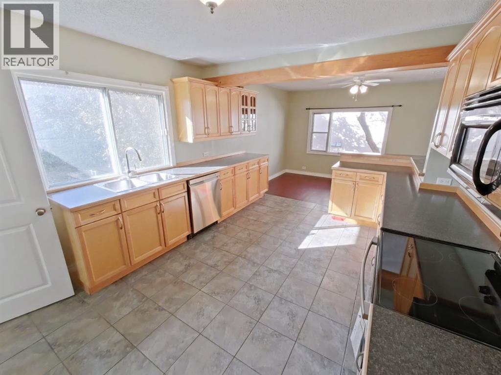 107 7 Avenue N, Vulcan, Alberta  T0L 2B0 - Photo 11 - A2352633