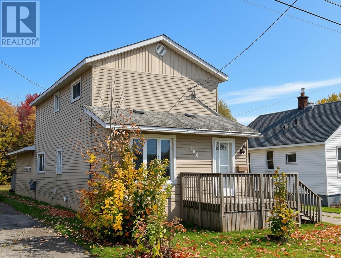 580 Charles St, Sault Ste. Marie, Ontario  P6C 3L9 - Photo 2 - SM262973