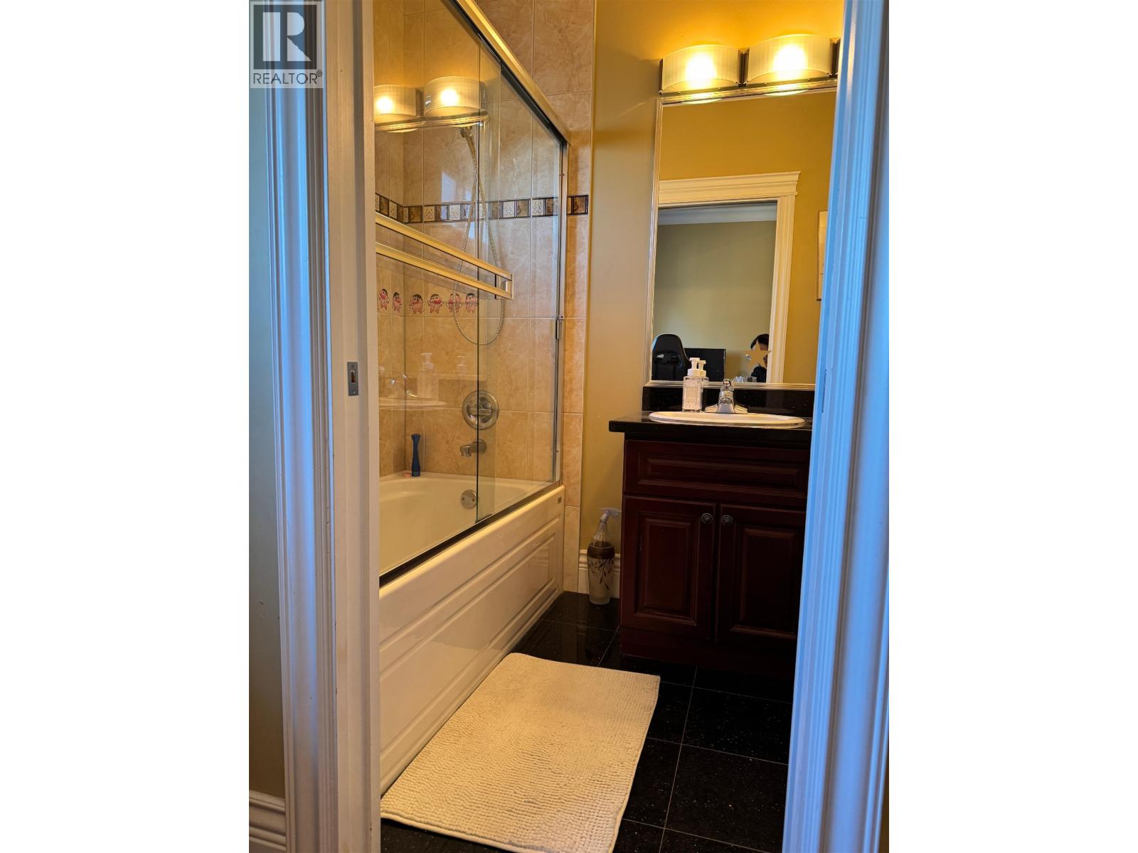 8111 Gilbert Road, Richmond, British Columbia  V7C 3W8 - Photo 9 - R3177954