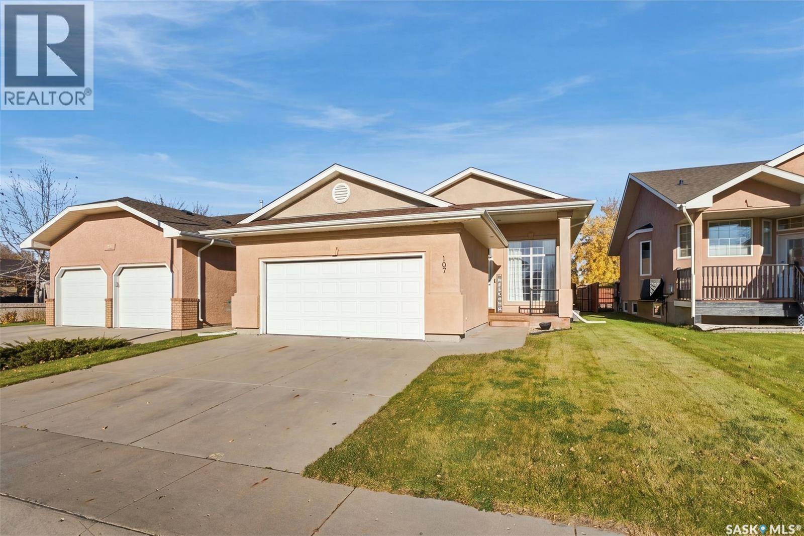 107 Sears COVE, Saskatoon, Saskatchewan