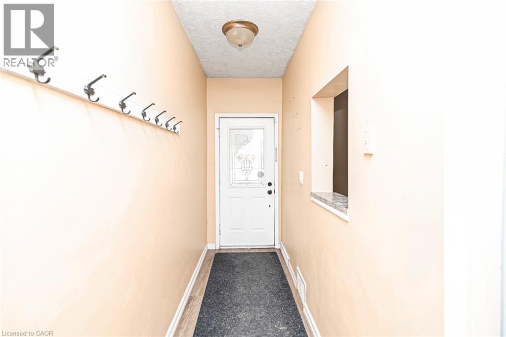 46 Holton Avenue N, Hamilton, Ontario  L8L 6H4 - Photo 6 - 40870699