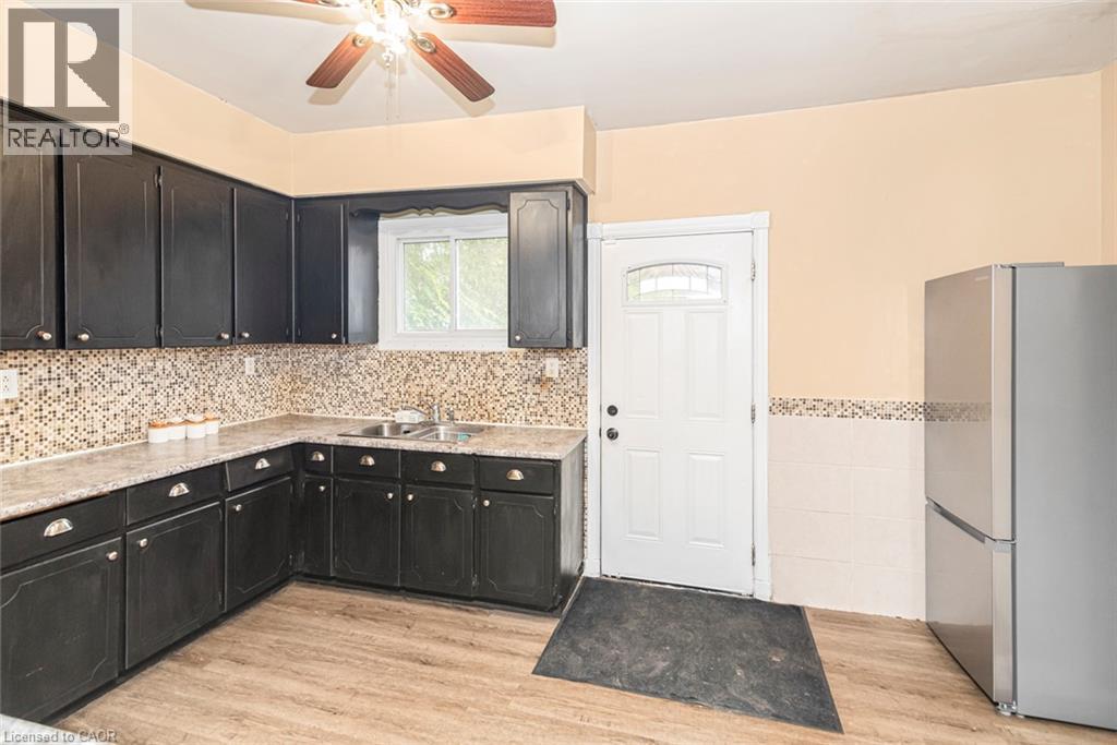 46 Holton Avenue N, Hamilton, Ontario  L8L 6H4 - Photo 15 - 40870699