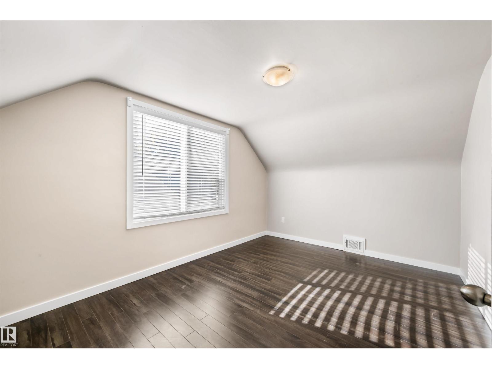 10969 139 St NW, Edmonton, Alberta  T5M 1R3 - Photo 28 - E4514079