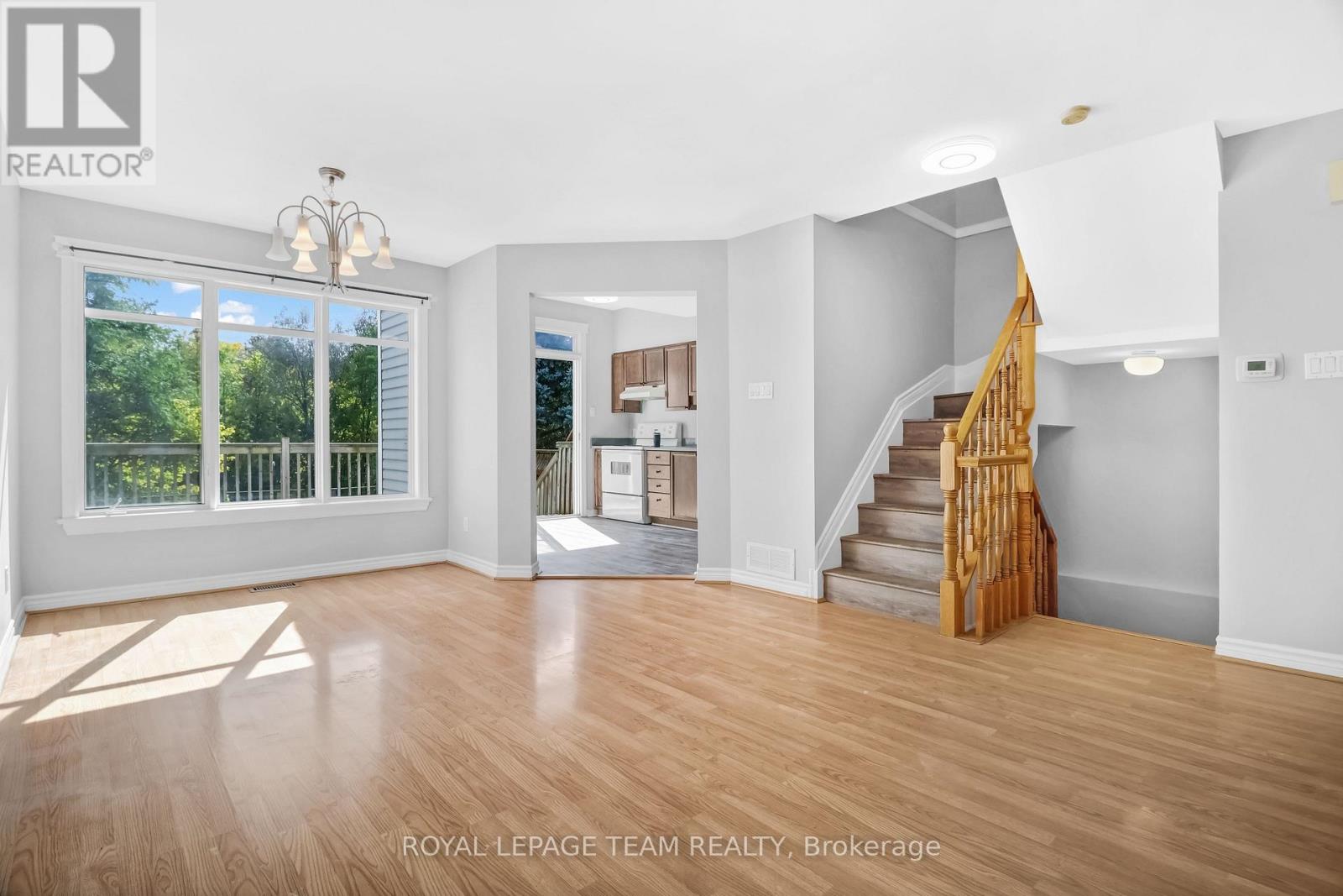 141 Hearst Way, Ottawa, Ontario  K2L 4G5 - Photo 6 - X14112752