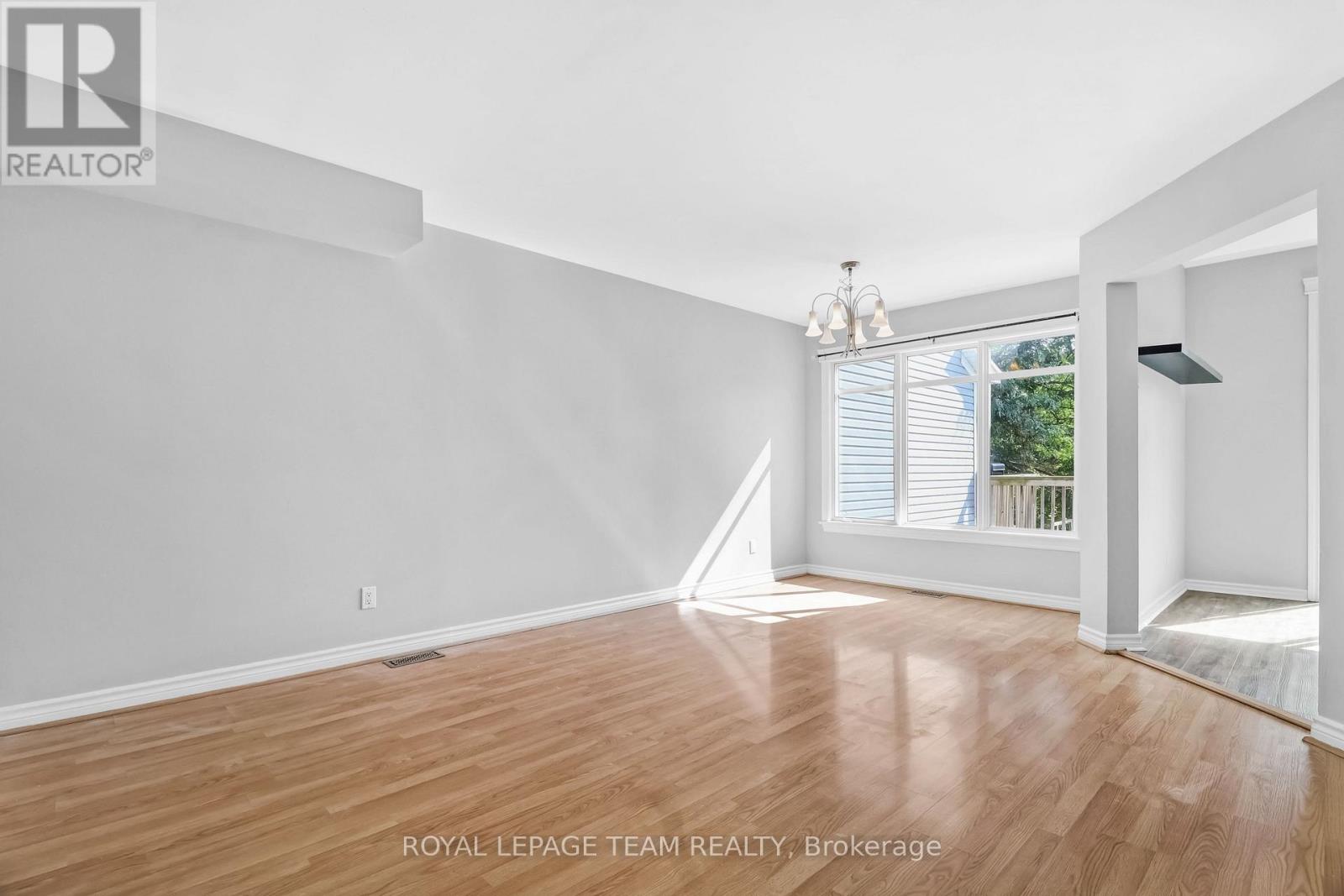 141 Hearst Way, Ottawa, Ontario  K2L 4G5 - Photo 8 - X14112752