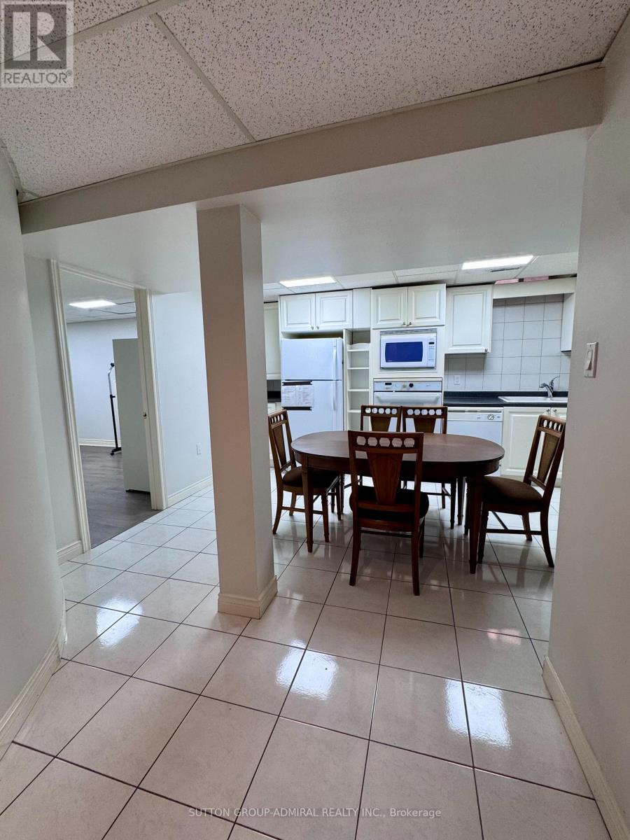 Lower - 60 Spring Town Road, Vaughan, Ontario  L4L 8G2 - Photo 11 - N13767130