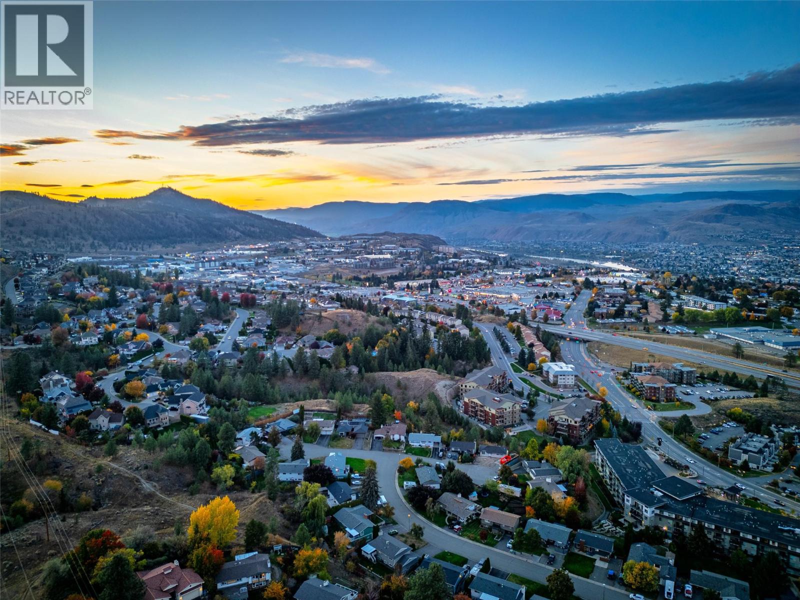 325 Whiteshield Crescent, Kamloops, British Columbia  V2E 1G3 - Photo 2 - 10404417