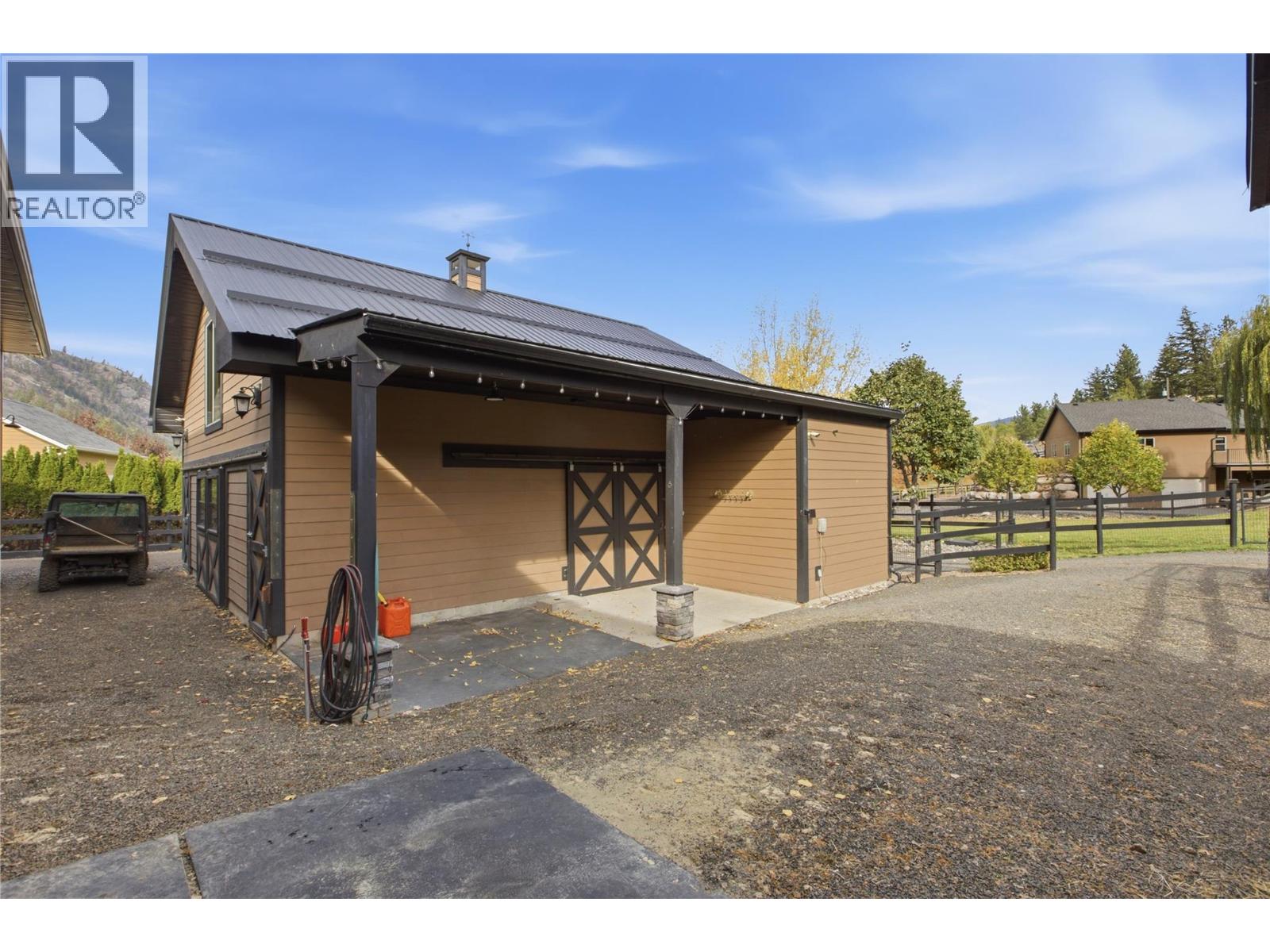 5833 Todd Road, Kamloops, British Columbia  V2C 6P2 - Photo 14 - 10404390