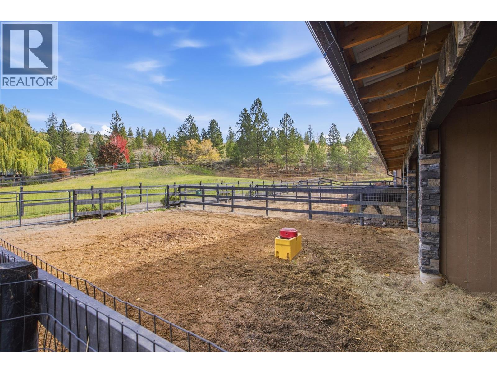 5833 Todd Road, Kamloops, British Columbia  V2C 6P2 - Photo 27 - 10404390