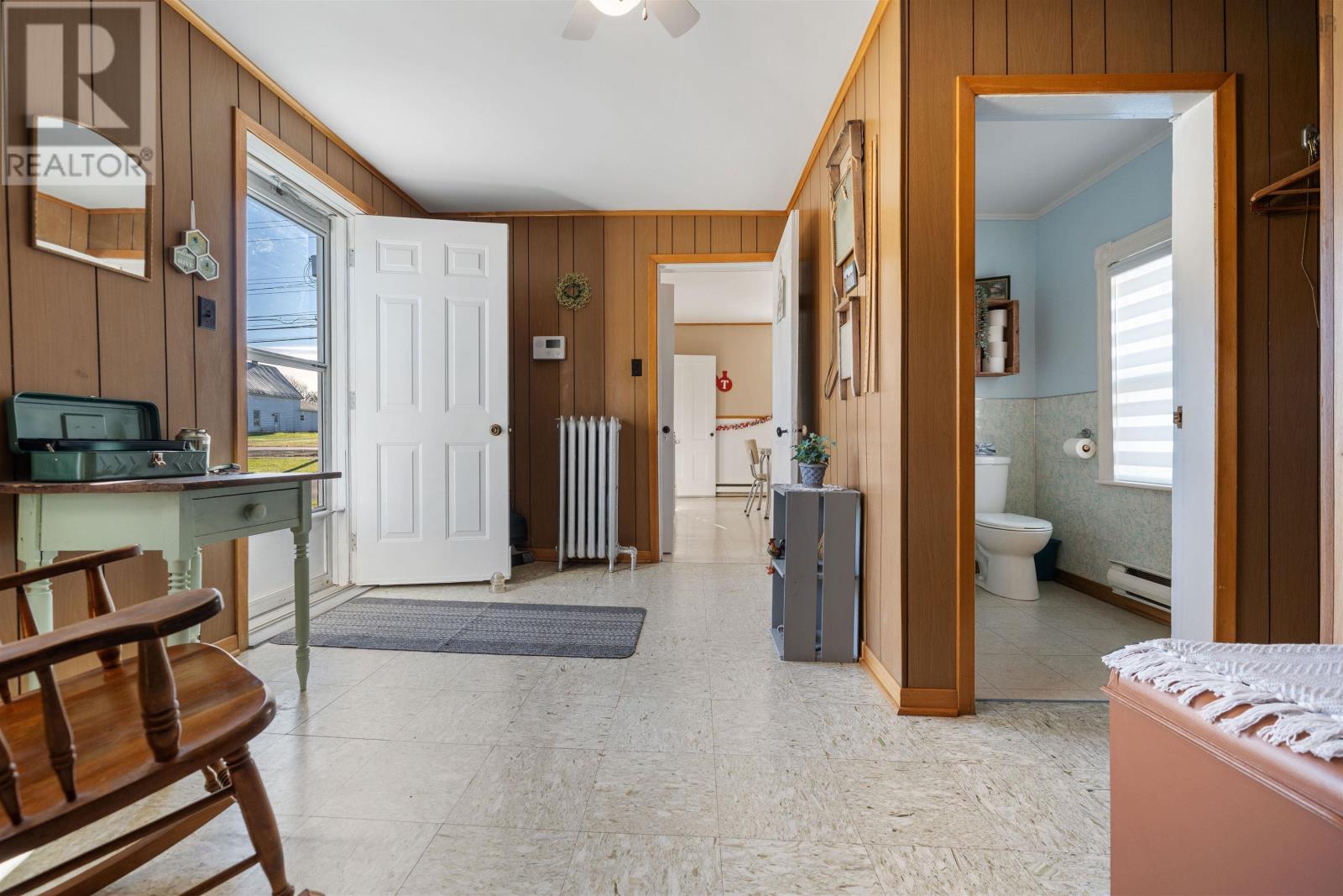 144 Main Street, Springhill, Nova Scotia  B0M 1X0 - Photo 11 - 202626567