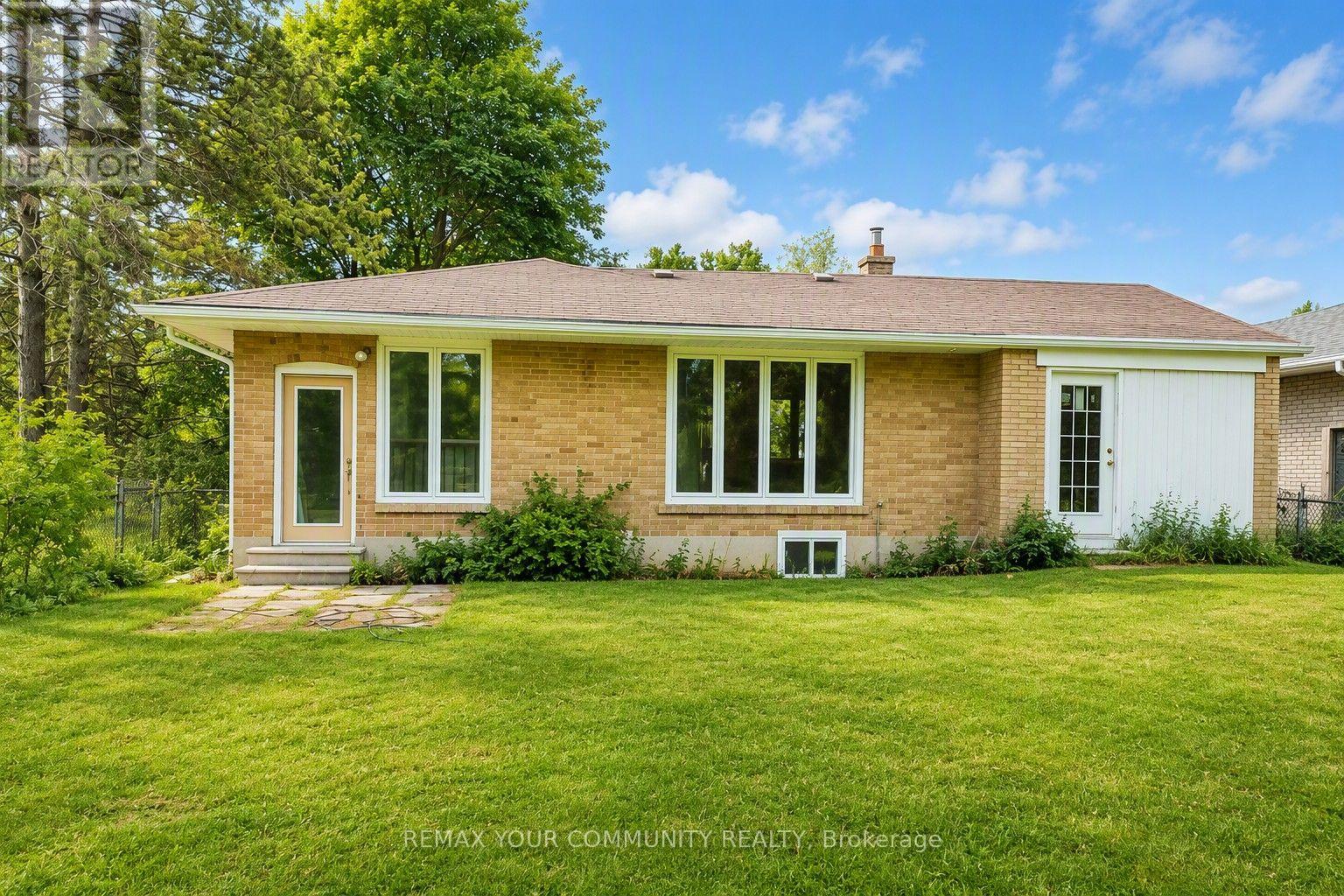 Main - 98 Wigmore Drive, Toronto, Ontario  M4A 2E8 - Photo 3 - C14112746