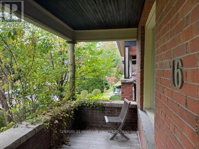 16 Sparkhall Avenue, Toronto (North Riverdale), Ontario  M4K 1G5 - Photo 1 - E14112630