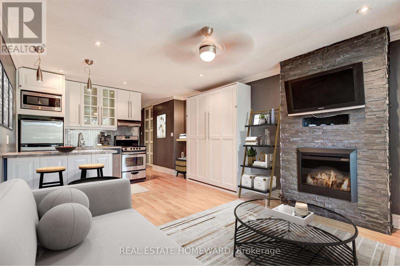 322 - 123 Woodbine Avenue, Toronto, Ontario  M4L 3V8 - Photo 9 - E14112652
