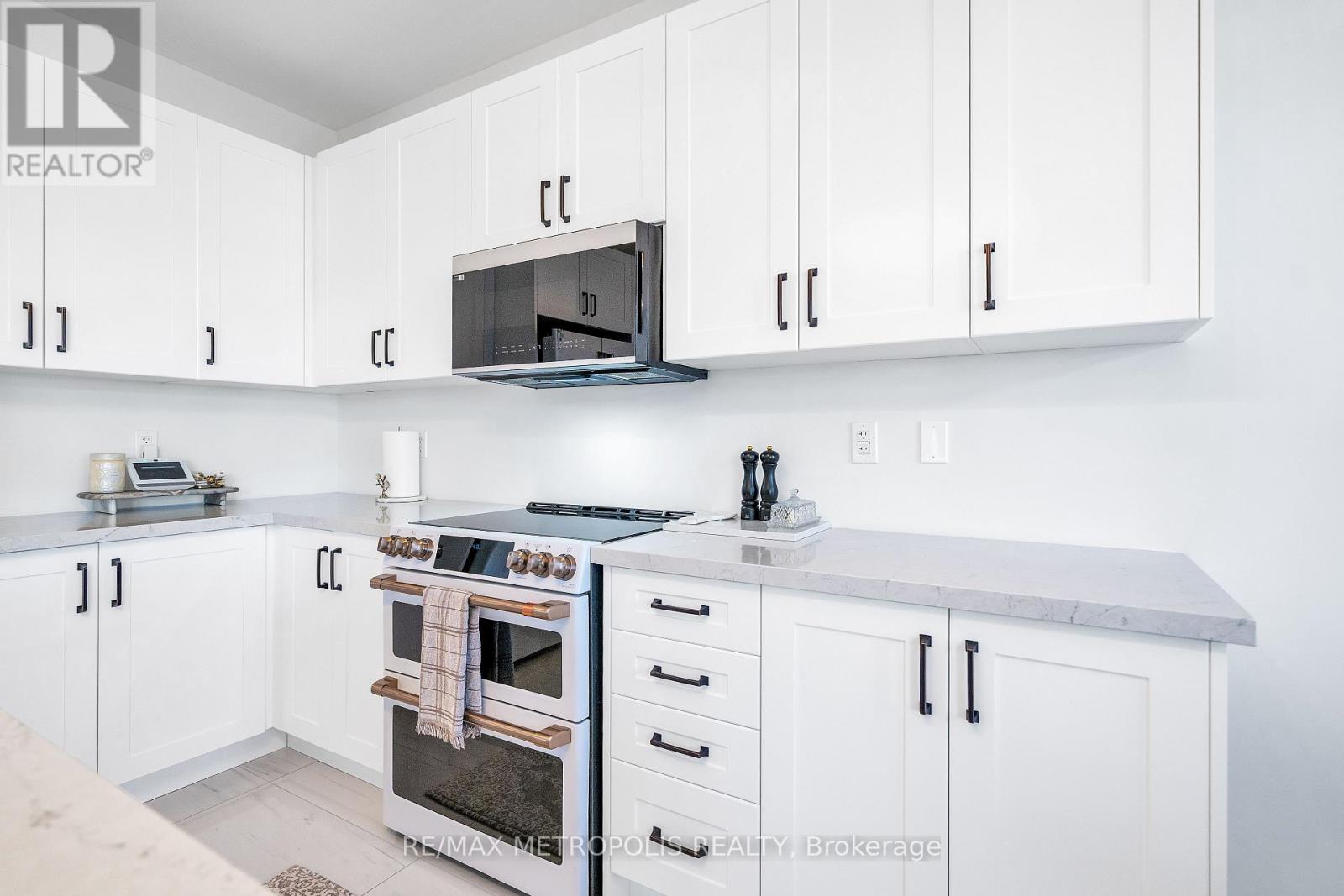 1864 Lotus Blossom Road, Pickering, Ontario  L1Y 0B6 - Photo 13 - E14112712