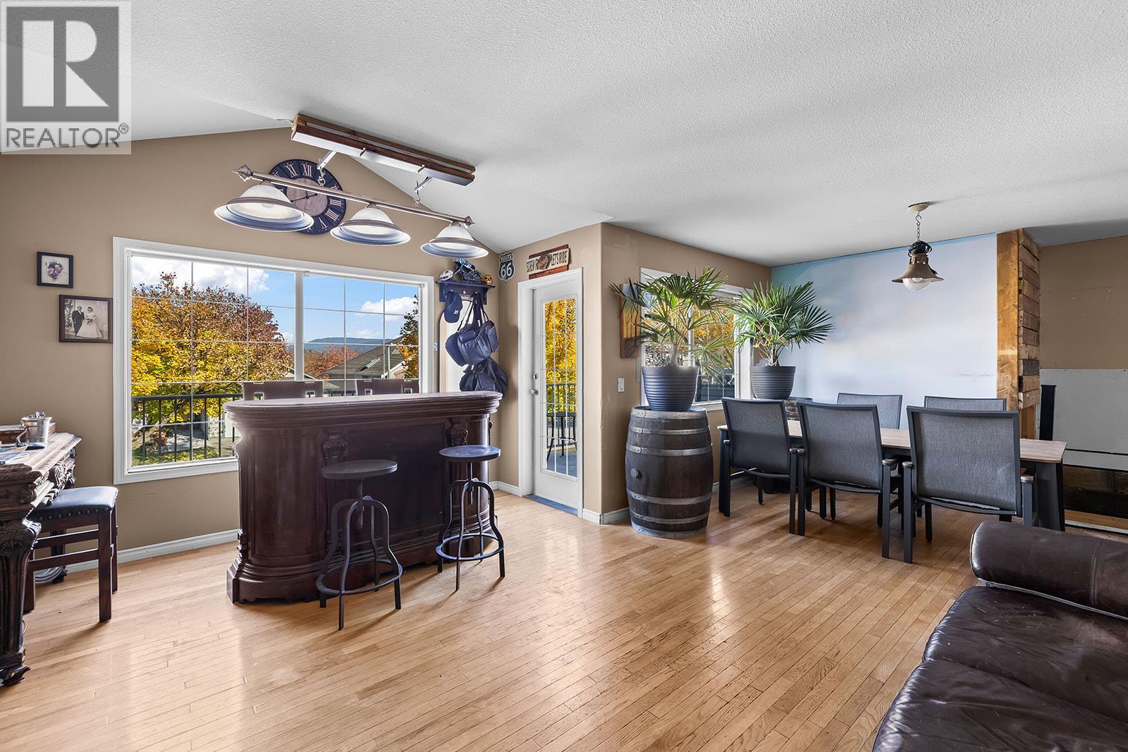 533 Harrop Avenue, Kelowna, British Columbia  V1X 6W6 - Photo 4 - 10403869