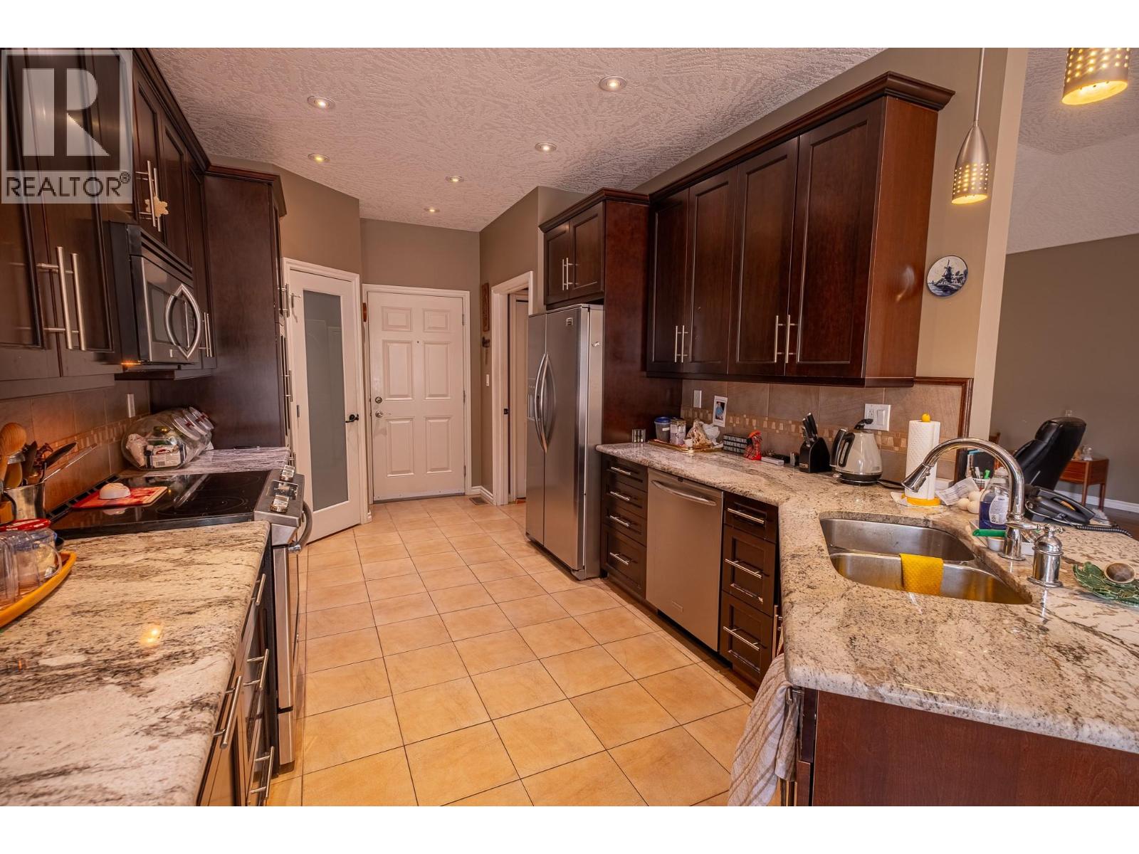 1448 Hemlock Street, Golden, British Columbia  V0A 1H6 - Photo 11 - 10404079