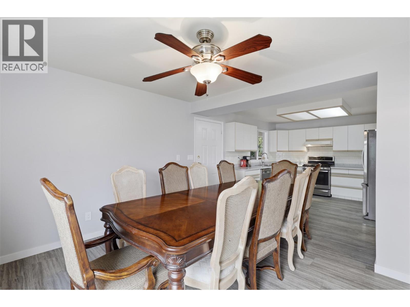 801 Alpine Terrace, Kamloops, British Columbia  V2B 6E7 - Photo 7 - 10404436