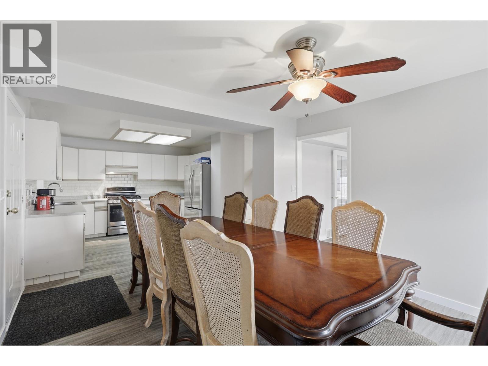 801 Alpine Terrace, Kamloops, British Columbia  V2B 6E7 - Photo 6 - 10404436