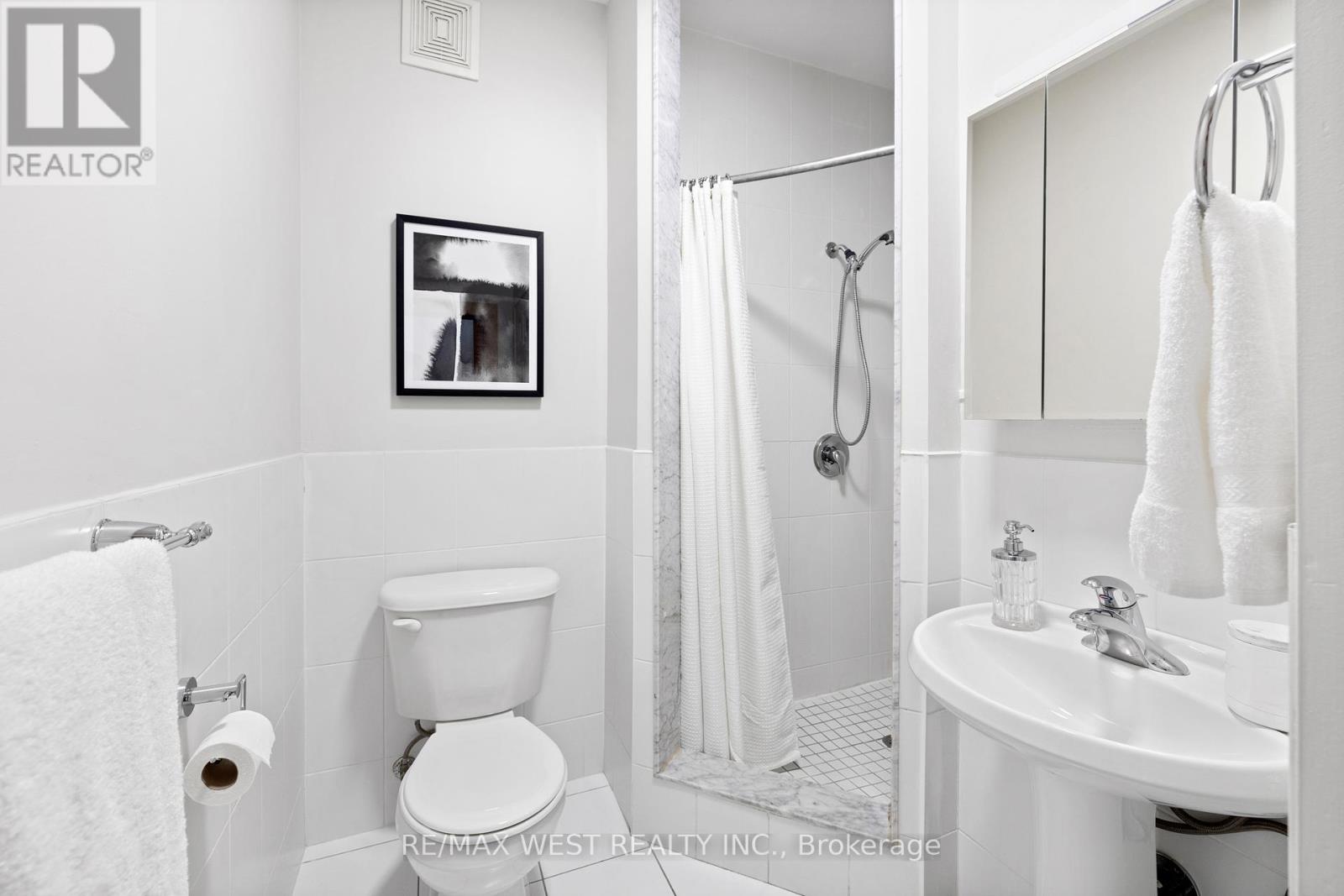 151 Humberside Avenue, Toronto, Ontario  M6P 1K3 - Photo 15 - W14112602