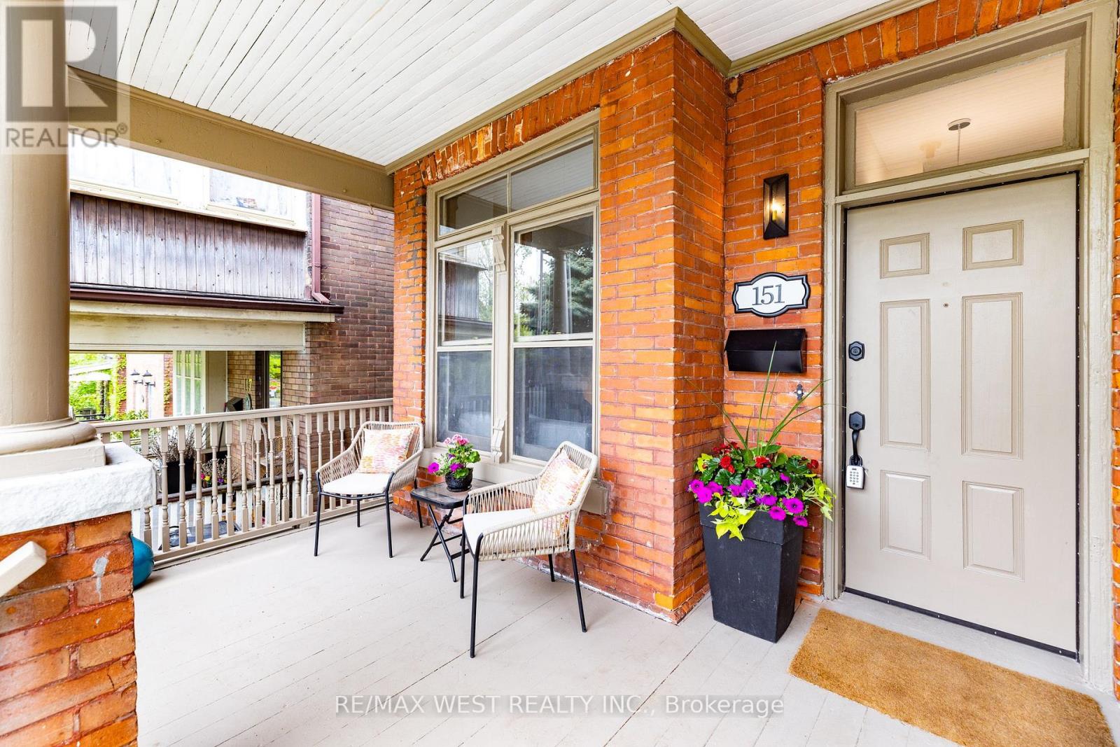 151 Humberside Avenue, Toronto, Ontario  M6P 1K3 - Photo 2 - W14112602