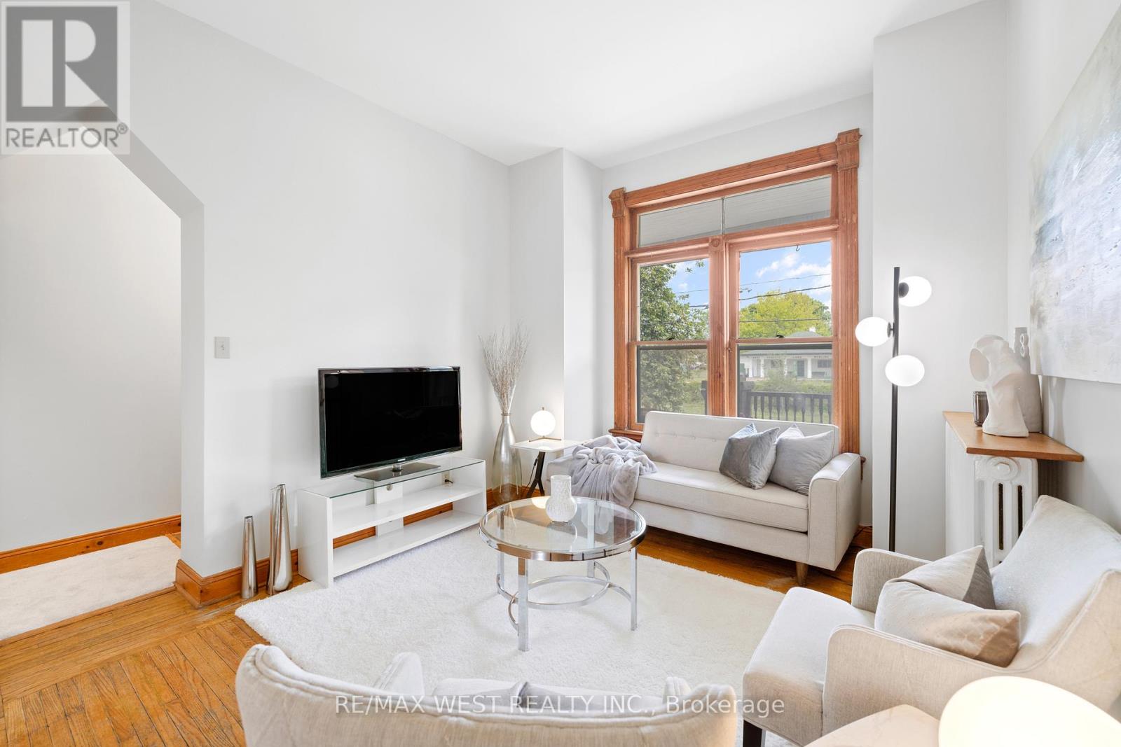 151 Humberside Avenue, Toronto, Ontario  M6P 1K3 - Photo 3 - W14112602