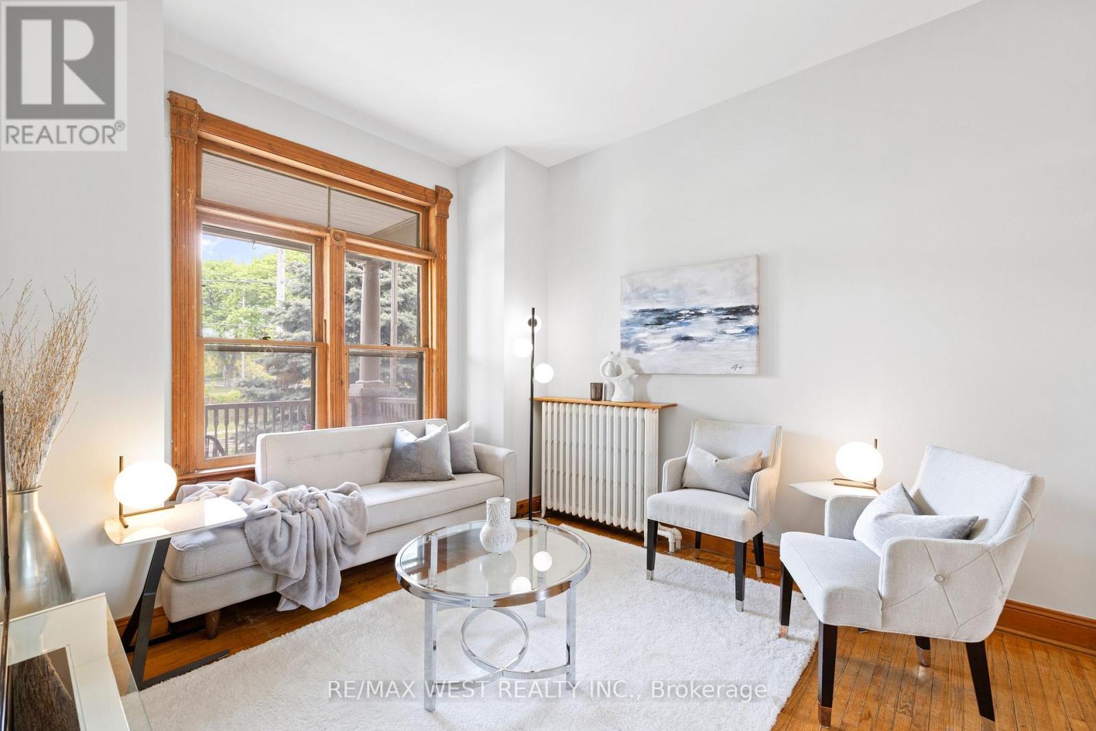 151 Humberside Avenue, Toronto, Ontario  M6P 1K3 - Photo 4 - W14112602