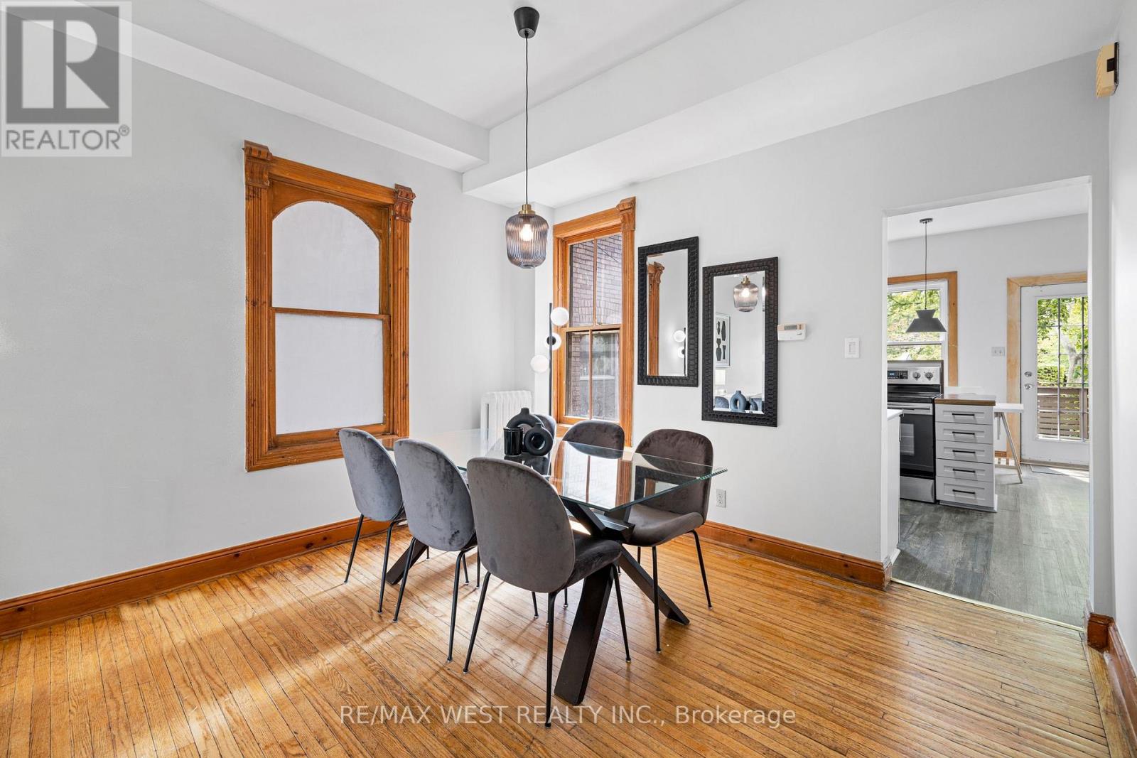 151 Humberside Avenue, Toronto, Ontario  M6P 1K3 - Photo 6 - W14112602