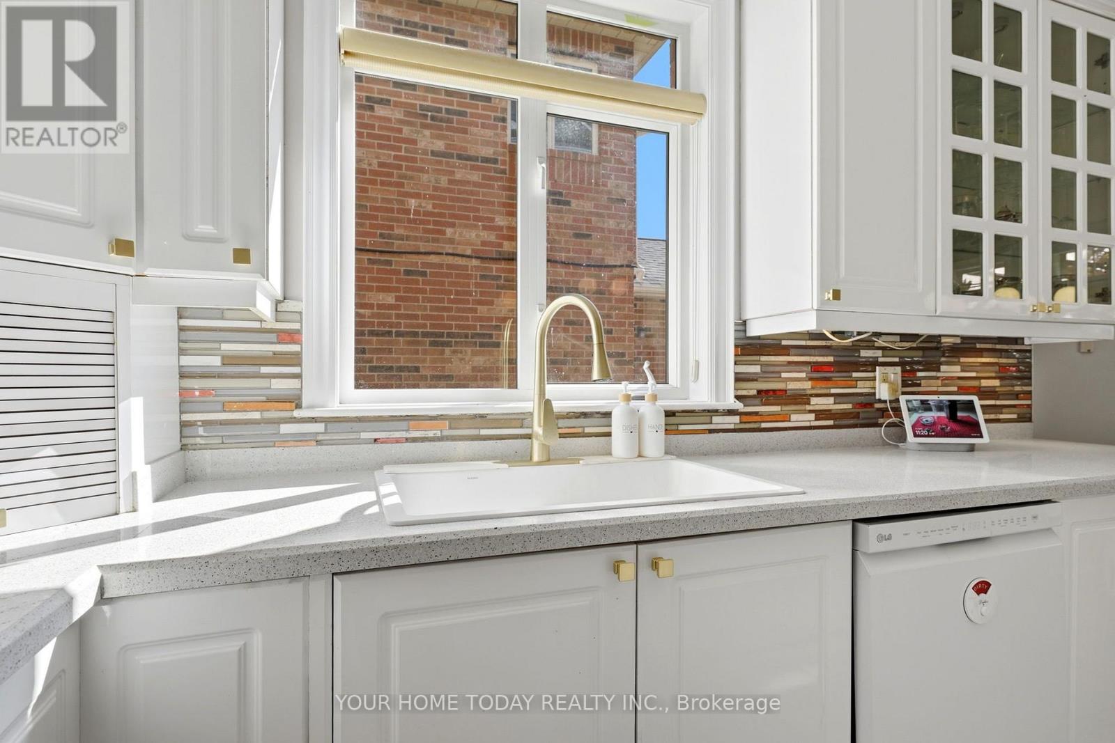 127 Miller Drive, Halton Hills, Ontario  L7G 5Y1 - Photo 14 - W14112674