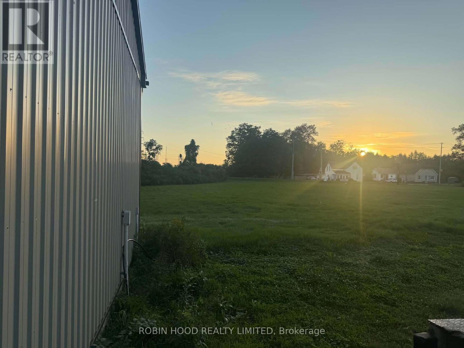 607 Bloomfield Road, Chatham-Kent, Ontario  N7M 5J5 - Photo 2 - X14112614