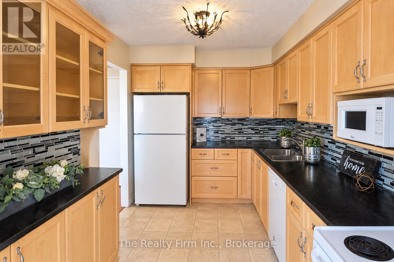 805 - 640 West Street N, Brantford, Ontario  N3R 6M3 - Photo 2 - X13811634