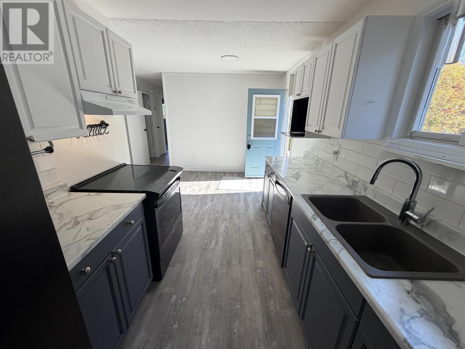 27 Hergott Ave, Elliot Lake, Ontario  P5A 3B1 - Photo 17 - SM262968