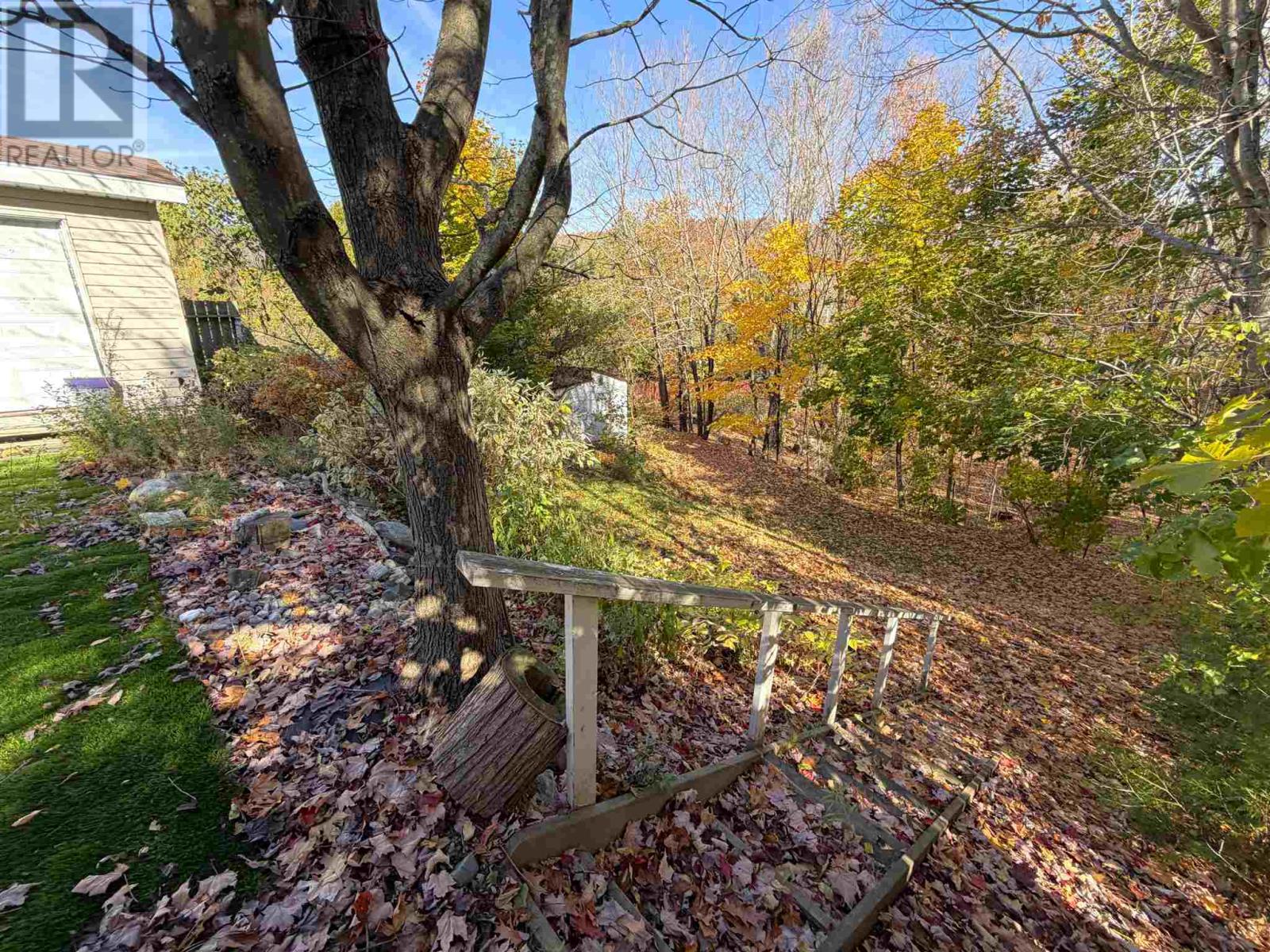 27 Hergott Ave, Elliot Lake, Ontario  P5A 3B1 - Photo 6 - SM262968
